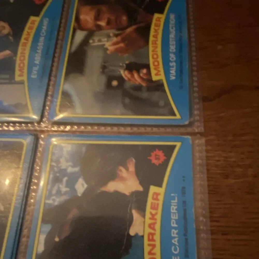 Moonraker Topps 1979 James Bond Non-Sport Trading Card Lot, 9 Cards Roger Moore